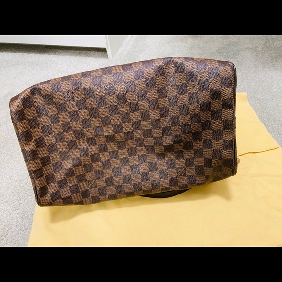 SOLD on EMT Louis Vuitton Speedy 35 Bandouliere Damier - Picture 8 of 13